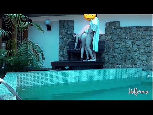 ❤️ El cap convida la criada a la piscina, però no va poder resistir-se a una calor ❤️❌ Vídeo anal al porno ca.tubesexer-com.ru ❌️